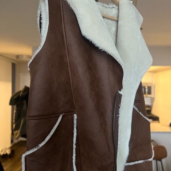 Urban Renewal Winter/Spring vest size M - Picture 3 of 5